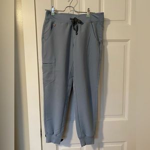 Zamora scrub bottoms in size Small Petite- dusty blue